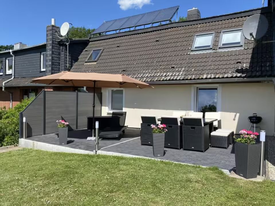 Ferienhaus mit Terrasse und Garten